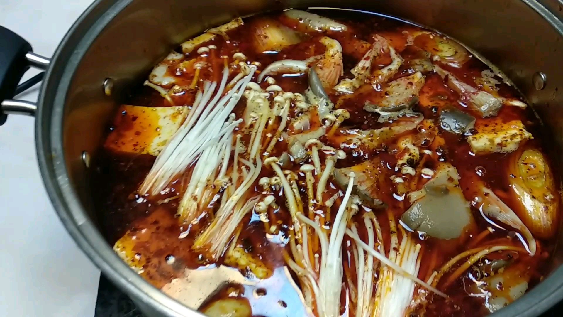 在家吃了几天草,今天买菜给老婆做火锅吃